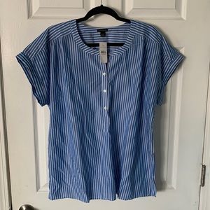 Ann Taylor pop over top